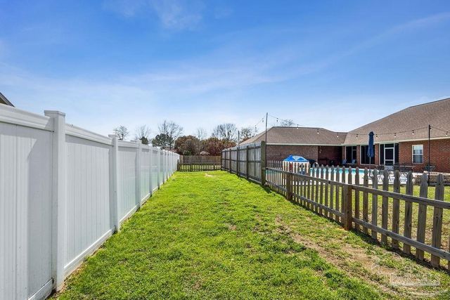 3689 Laurel Lee Blvd, Pace, FL 32571