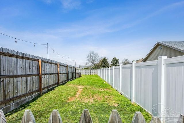 3689 Laurel Lee Blvd, Pace, FL 32571