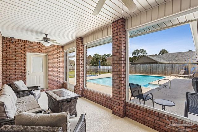 3689 Laurel Lee Blvd, Pace, FL 32571