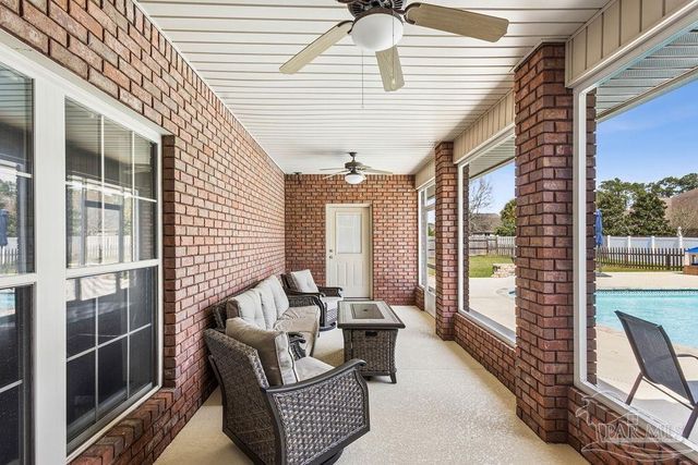 3689 Laurel Lee Blvd, Pace, FL 32571