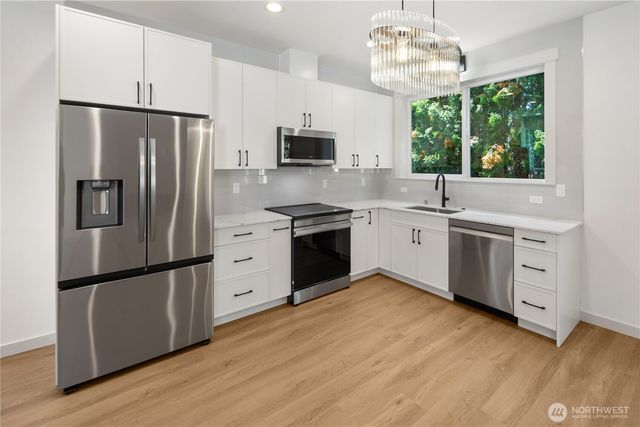 2652 B NW 95th Street, Seattle, WA 98117