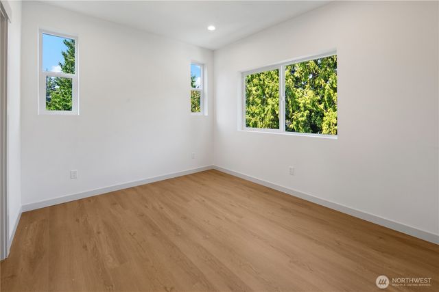 2652 B NW 95th Street, Seattle, WA 98117