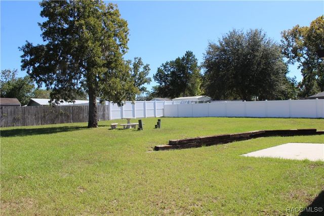 2329 S Rock Crusher Road, Homosassa, FL 34448