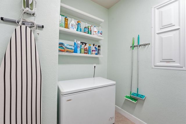 15607 Shining Brook Court, Houston, TX 77044