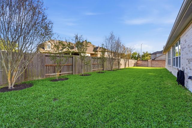 15607 Shining Brook Court, Houston, TX 77044