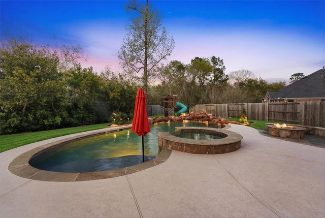 15607 Shining Brook Court, Houston, TX 77044