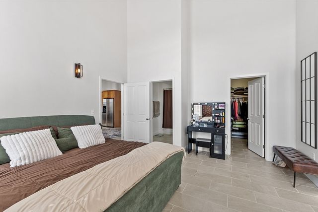 10 Kearney Sq 405, Lowell, MA 01852