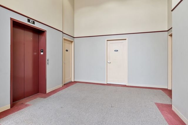 10 Kearney Sq 405, Lowell, MA 01852