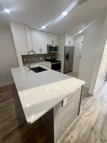 701 N Indian River Drive 105, Fort Pierce, FL 34950