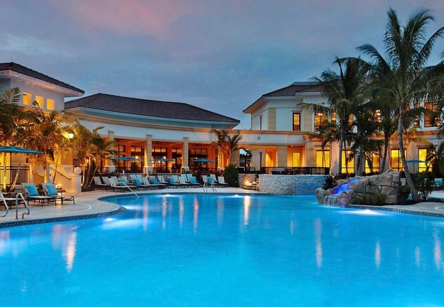 8180 Sandpiper Way, West Palm Beach, FL 33412