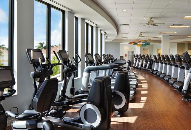 8180 Sandpiper Way, West Palm Beach, FL 33412