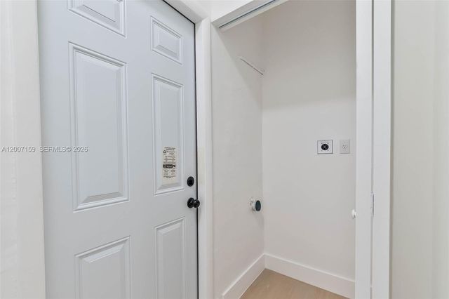 1366 NW 75th St, Miami, FL 33147