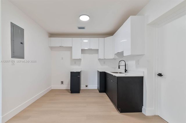 1366 NW 75th St, Miami, FL 33147