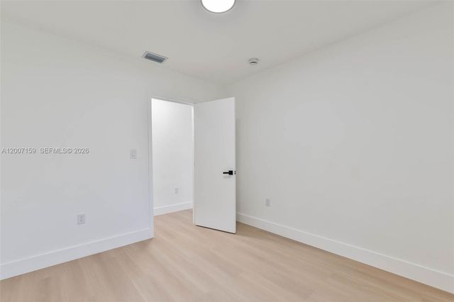 1366 NW 75th St, Miami, FL 33147