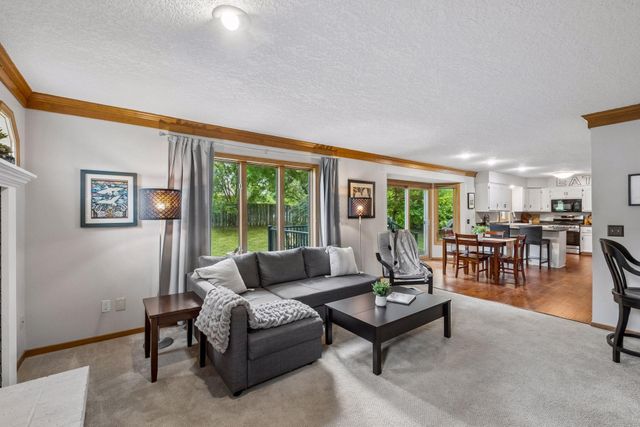 17195 Daniel Lane, Eden Prairie, MN 55346