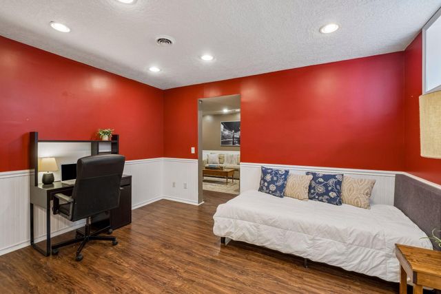 17195 Daniel Lane, Eden Prairie, MN 55346
