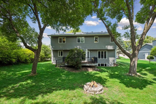 17195 Daniel Lane, Eden Prairie, MN 55346