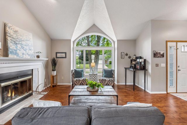 17195 Daniel Lane, Eden Prairie, MN 55346