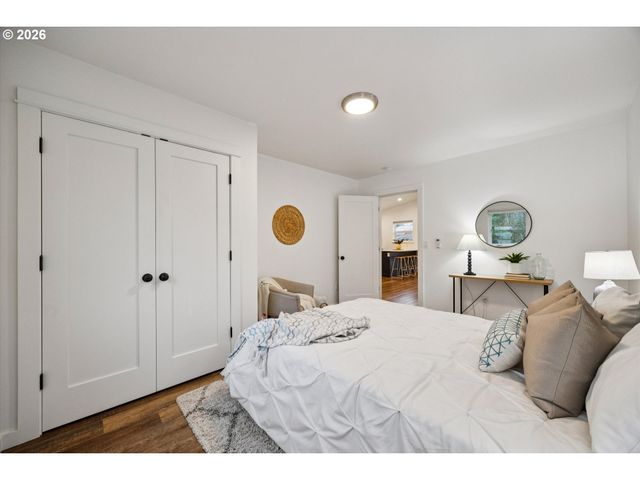 4563 Ne 47th Ave 2, Portland, OR 97218