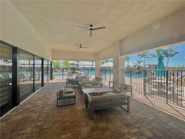 10490 W 33rd Way, Hialeah, FL 33018