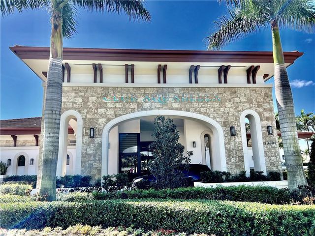10490 W 33rd Way, Hialeah, FL 33018