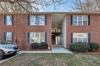 1911 Walker Avenue F, Greensboro, NC 27403