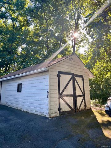 129 Gypsy Point Road, Catskill, NY 12414