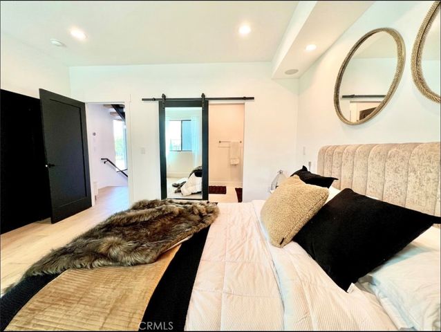 11326 Victory Boulevard, North Hollywood, CA 91606