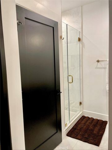 11326 Victory Boulevard, North Hollywood, CA 91606