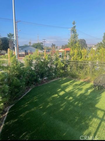 11326 Victory Boulevard, North Hollywood, CA 91606