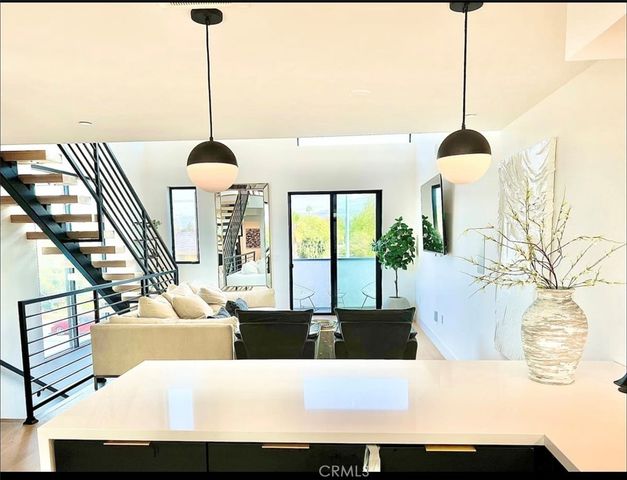 11326 Victory Boulevard, North Hollywood, CA 91606