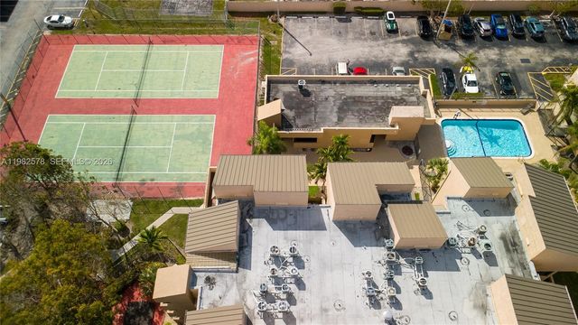 10500 SW 108th Ave B414, Miami, FL 33176