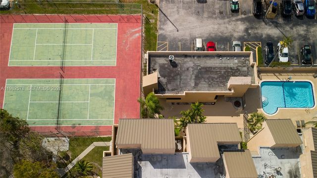 10500 SW 108th Ave B414, Miami, FL 33176