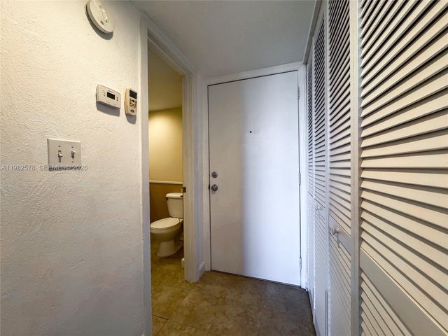 10500 SW 108th Ave B414, Miami, FL 33176