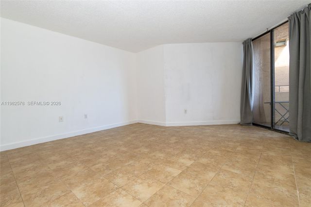 10500 SW 108th Ave B414, Miami, FL 33176