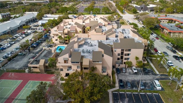 10500 SW 108th Ave B414, Miami, FL 33176