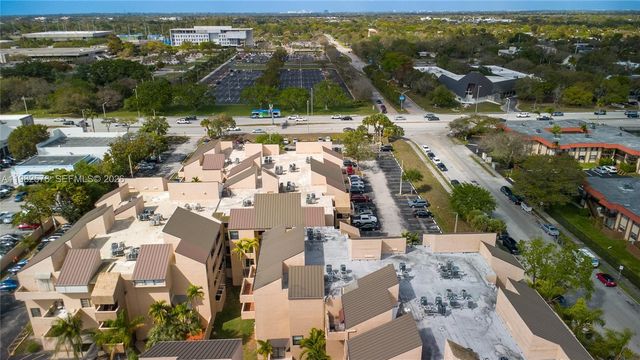 10500 SW 108th Ave B414, Miami, FL 33176