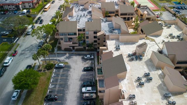 10500 SW 108th Ave B414, Miami, FL 33176