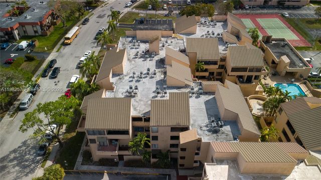 10500 SW 108th Ave B414, Miami, FL 33176