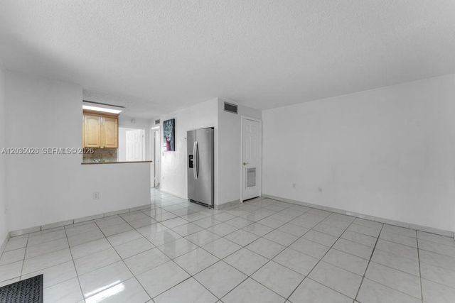 10832 N Kendall Drive U1, Miami, FL 33176