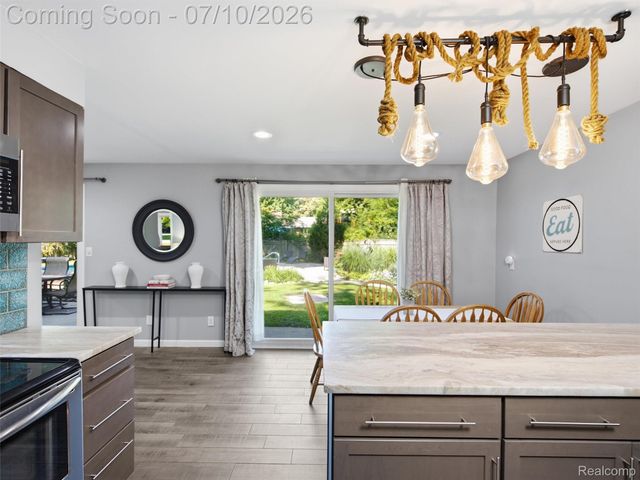 3405 Upton Drive, Troy, MI 48084