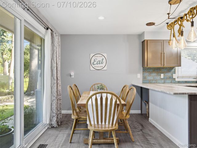3405 Upton Drive, Troy, MI 48084