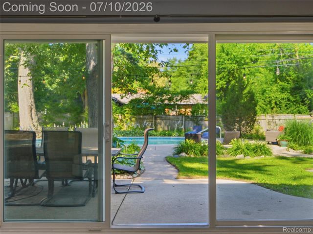 3405 Upton Drive, Troy, MI 48084