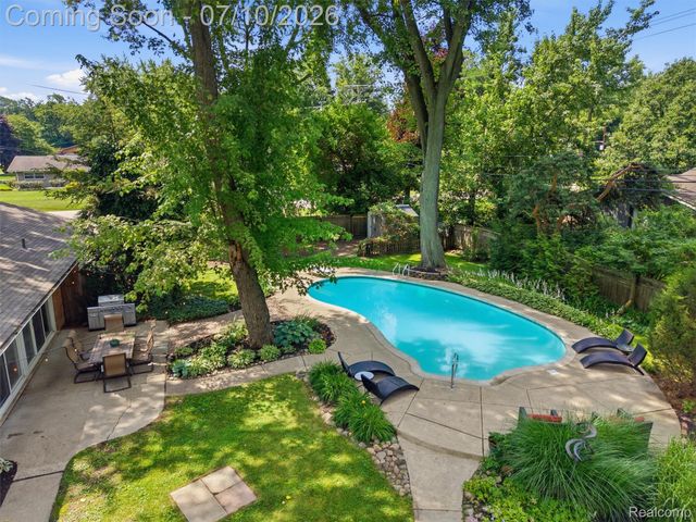 3405 Upton Drive, Troy, MI 48084