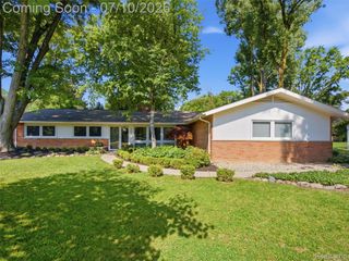 3405 Upton Drive, Troy, MI 48084