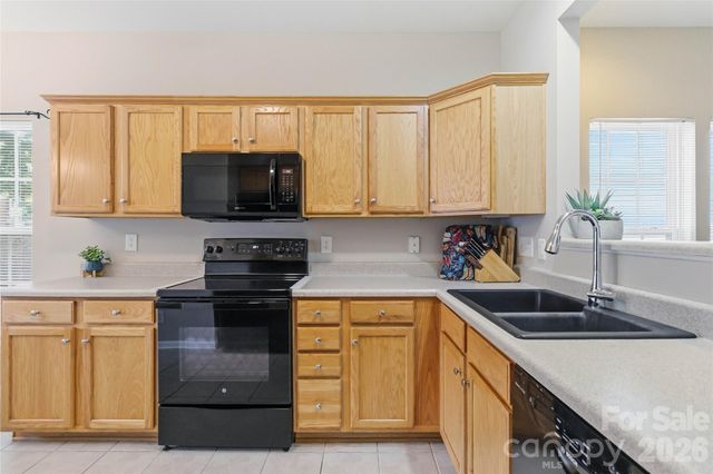 3866 Carl Parmer Drive, Harrisburg, NC 28075