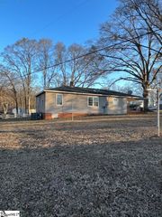 330 Frans Drive, Arcadia, SC 29320