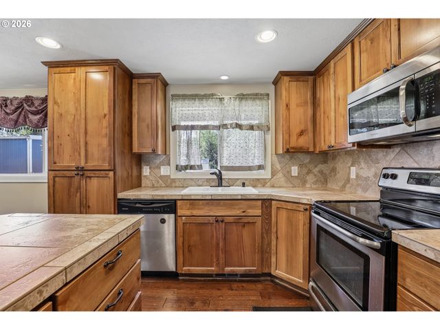 6868 Se MONROE St, Milwaukie, OR 97222