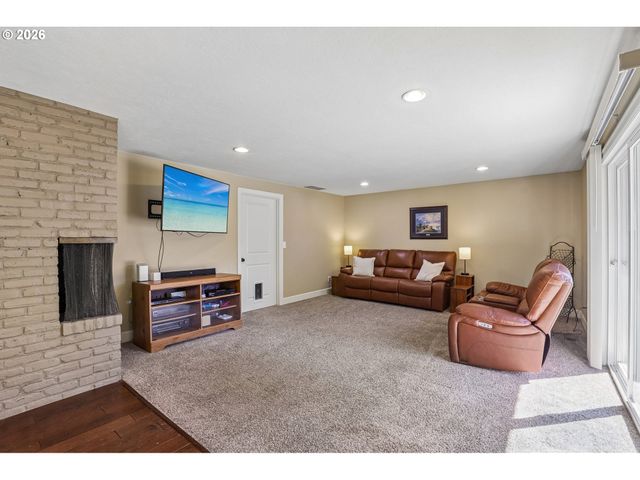 6868 Se MONROE St, Milwaukie, OR 97222
