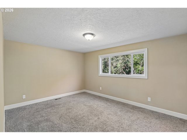 6868 Se MONROE St, Milwaukie, OR 97222